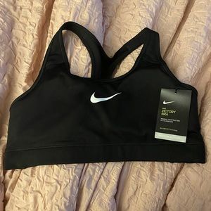 Brand new with tags Nike sports bra size L